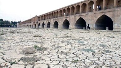 بحران در اصفهان / لطمه بزرگ خشکی زاینده رود به گردشگری