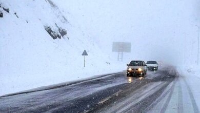 بارش برف و باران در جاده های ۸ استان/ ترافیک نیمه‌سنگین در جاده‌ها